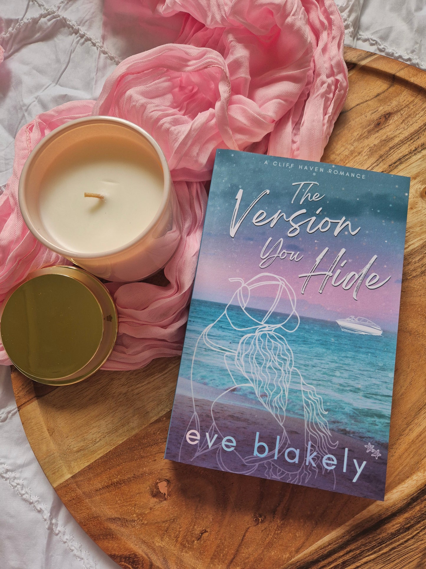 The Version You Hide by Eve Blakely (Cliff Haven Book 3)